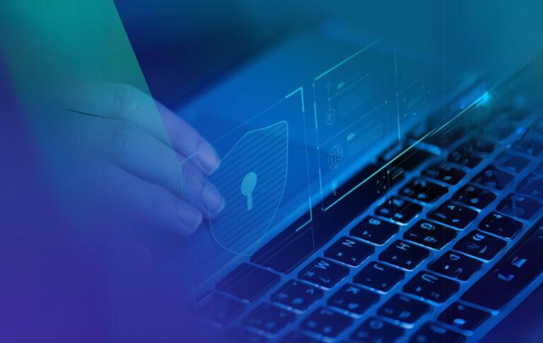 Programador previene ciberataque a internet